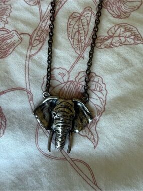 Elephant Head Fashion Pendant Necklace in Antique Silver-Tone